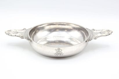 Bourgogne / MÂCON 1780 
Ecuelle en argent...