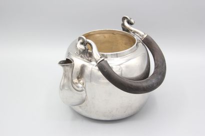 Teapot or kettle in silver.
Hallmark minerve...