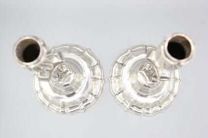 BORDEAUX 1763-64.
Paire de flambeaux bordelais...