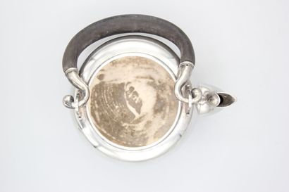 Teapot or kettle in silver.
Hallmark minerve...