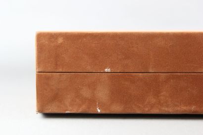 Household set.
Suitable for storing 12 large...