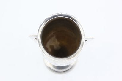 Cup of price in silver.
Base decorated with...