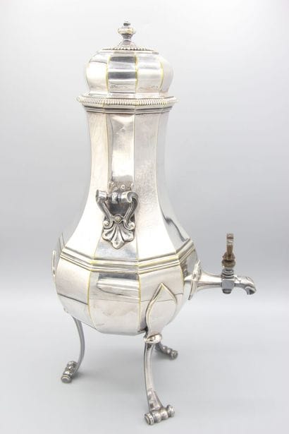 AUCOC
Important samovar en argent et métal...