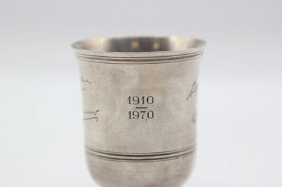Émile PUIFORCAT
Timbale en argent de forme...