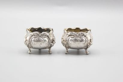 FRAY-HARLEUX.
Pair of silver saltcellars...