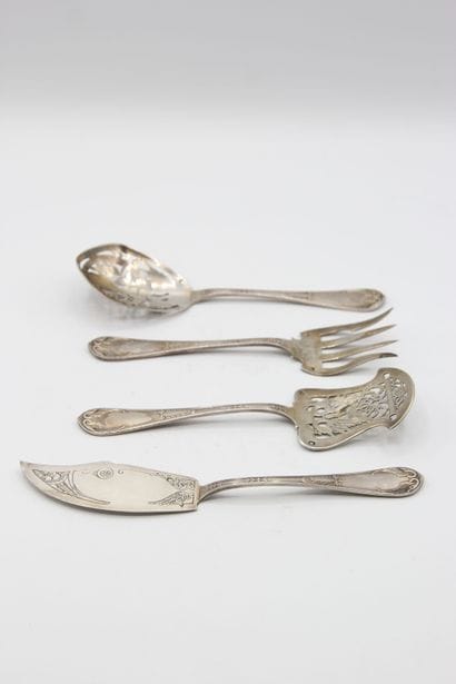 Silver mignardise set composed of four pieces.
Restoration...