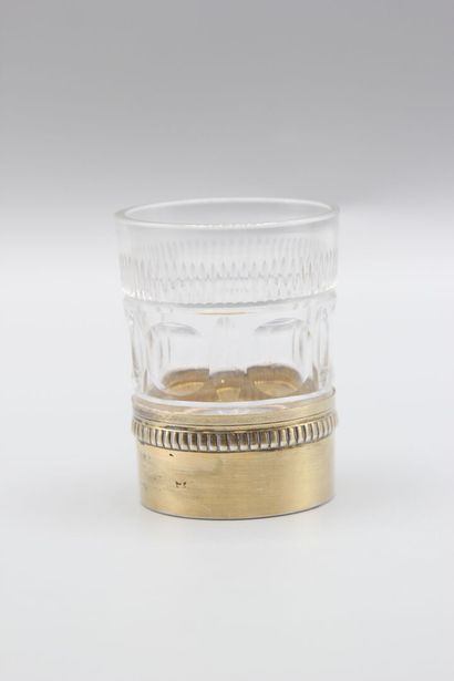 Service composé de ses 4 verres en cristal...