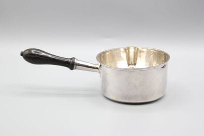 Silver saucepan, turned blackened wood handle.
Body...