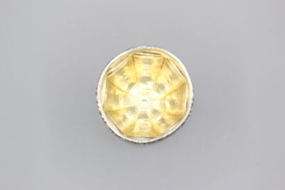 PARIS 1838-47
Coquetier en argent et vermeil...