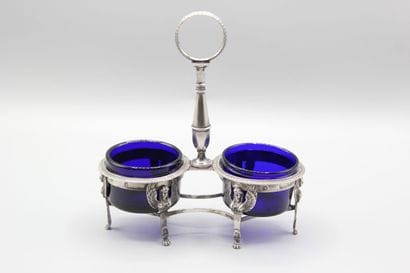 Double salière Empire, monture en argent,...
