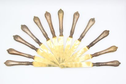 Set of 12 dessert knives.
Blades in gilded...