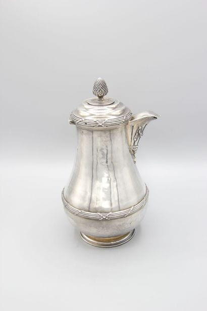 Chocolate pot in silver.
Decorated with crossed...