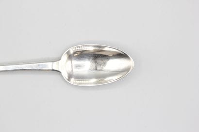 VERSAILLES 1784
Petite cuillère en argent...