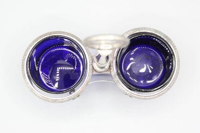 Double salière Empire, monture en argent,...