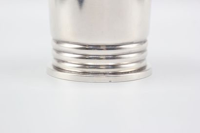 Jean Elysée PUIFORCAT.
Design timbale en...