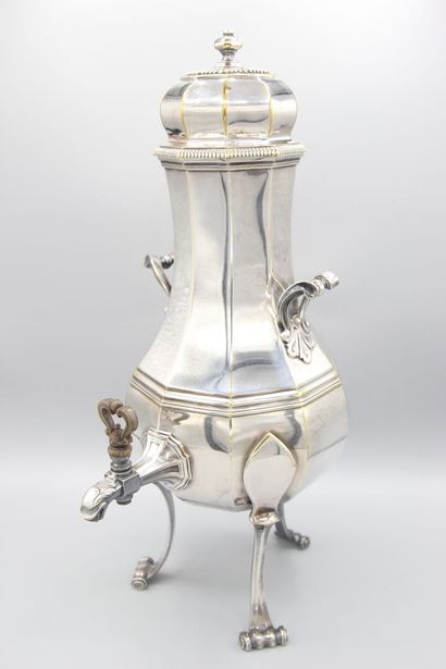AUCOC
Important samovar en argent et métal...