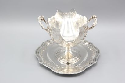 Sauceboat and its adherent tray, silver set...