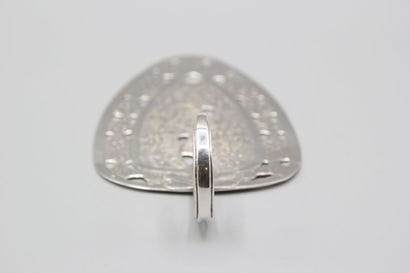 Silver pie plate with chased decoration of...