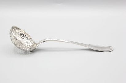 PARIS 1782-1789.
Cuillère à sucre en argent...