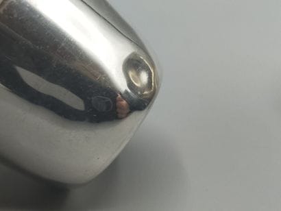 CARTIER
Paire de timbales / verres en argent...