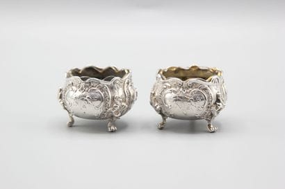 FRAY-HARLEUX.
Pair of silver saltcellars...