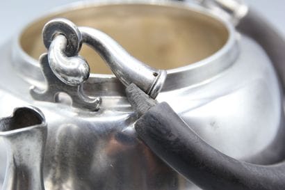 Teapot or kettle in silver.
Hallmark minerve...