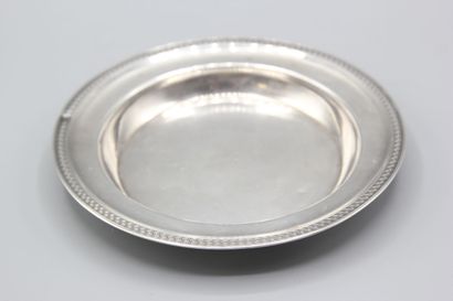 Bottle coaster in silver.
Border decorated...