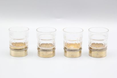 Service composé de ses 4 verres en cristal...