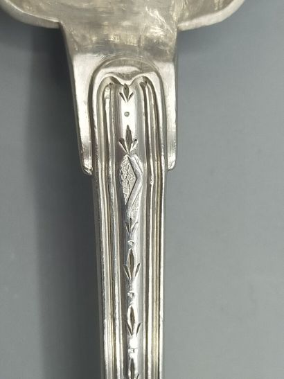 Cuillère à sucre en argent de modèle filets...