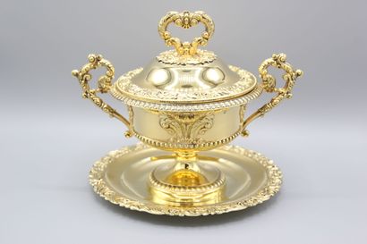 PARIS 1834-38
Drageoir entièrement en vermeil...