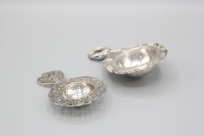 NETHERLANDS 1876.
Silver tea-pot holder with...