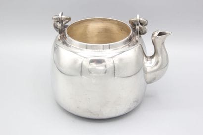 Teapot or kettle in silver.
Hallmark minerve...