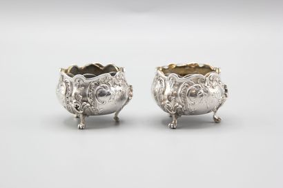 FRAY-HARLEUX.
Pair of silver saltcellars...
