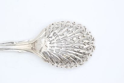 Cuillère à sucre en argent de Style XVIIIeme...