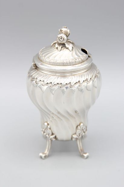 BOIN TABURET
Mustard pot in silver of Louis...