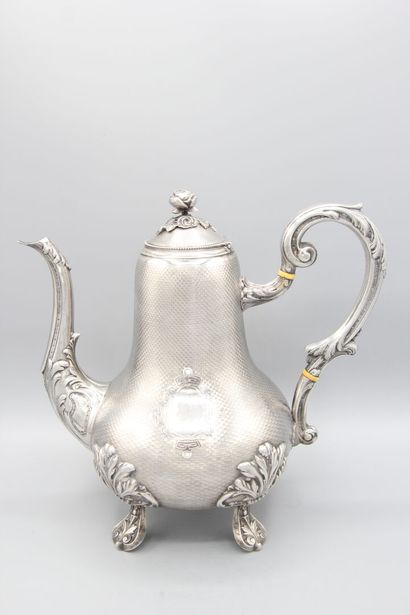 Silver coffee pot
Decorated with guilloche.
Rests...