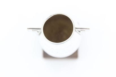 Silver golf cup.
Stylized handle.
It is inscribed...