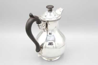 Silver pot of piriform shape, plain model.
Handle...