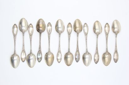 Set of 12 silver coffee spoons decorated...