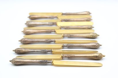 Set of 12 dessert knives.
Blades in gilded...