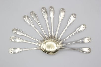 Service à glace en argent de modèle filets...