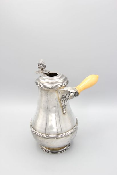 Chocolate pot in silver.
Decorated with crossed...