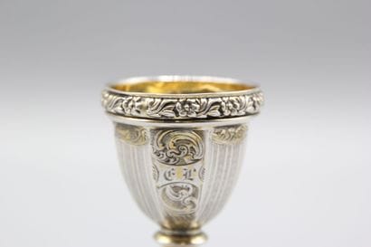 PARIS 1838-47
Coquetier en argent et vermeil...