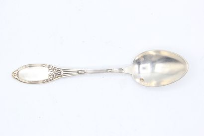 Set of 12 silver coffee spoons decorated...