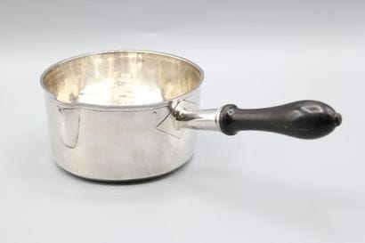 Silver saucepan, turned blackened wood handle.
Body...