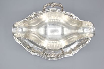 Sauceboat and its adherent tray, silver set...