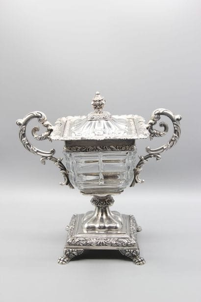 Covered drageoir, of square form, silver...