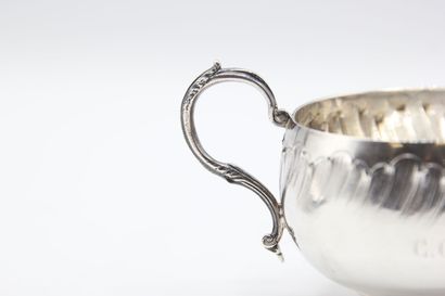 Tasse et soucoupe en argent de St. Louis...