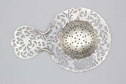 NETHERLANDS 1876.
Silver tea-pot holder with...