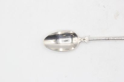 Service de couillères en argent au modèle...